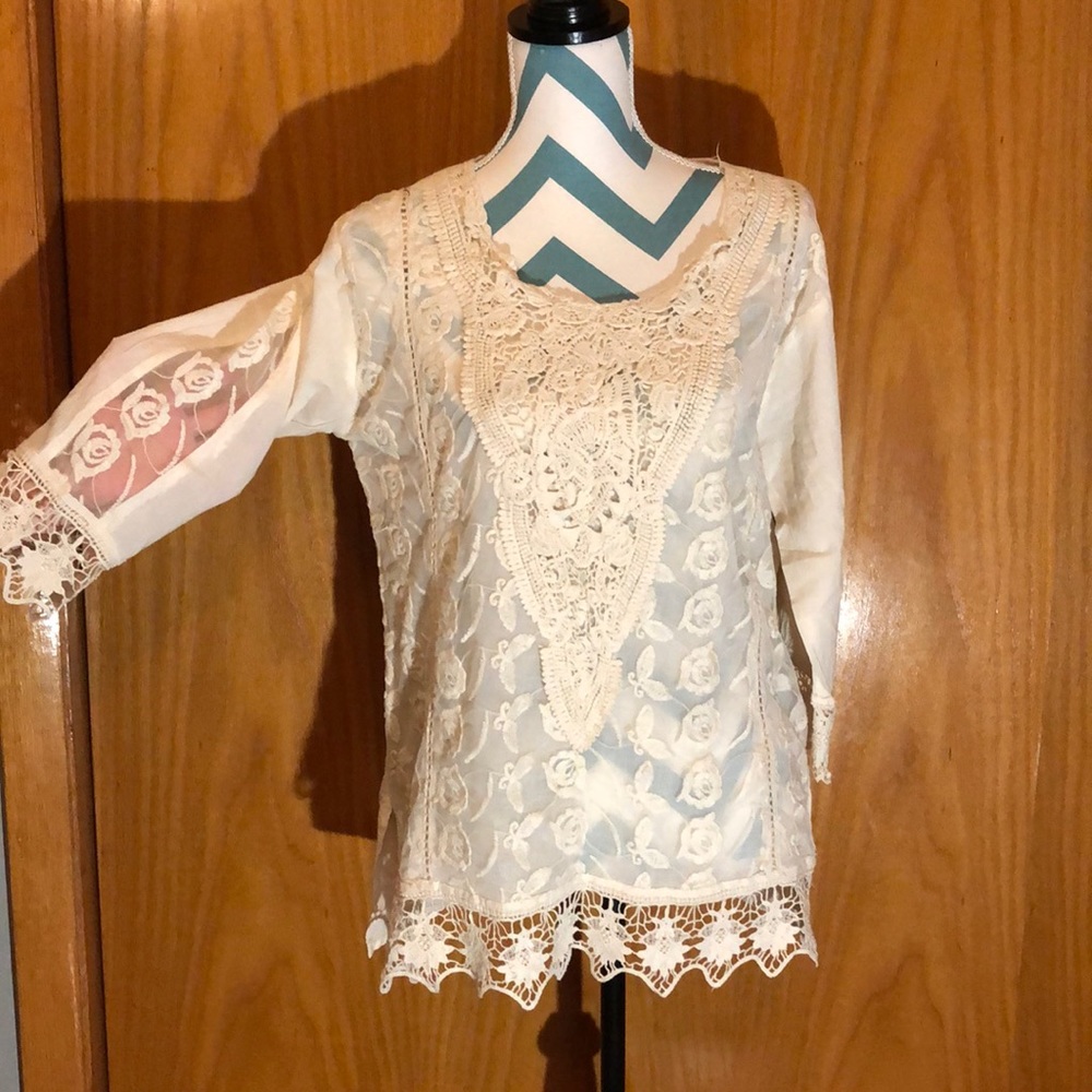 Lace All Over. 3/4 sleeve Cream Top. (NWOT)